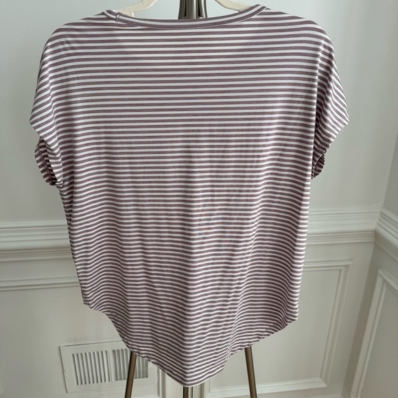 Gap Fit Oversized Striped Purple and White Women's Top size Small - Picture 4 of 4